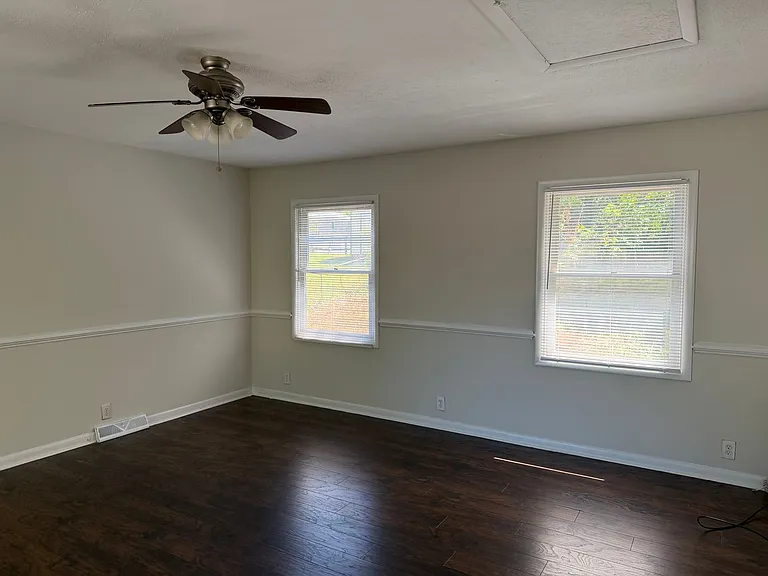 1104 Long Meadows Dr — Photo 18