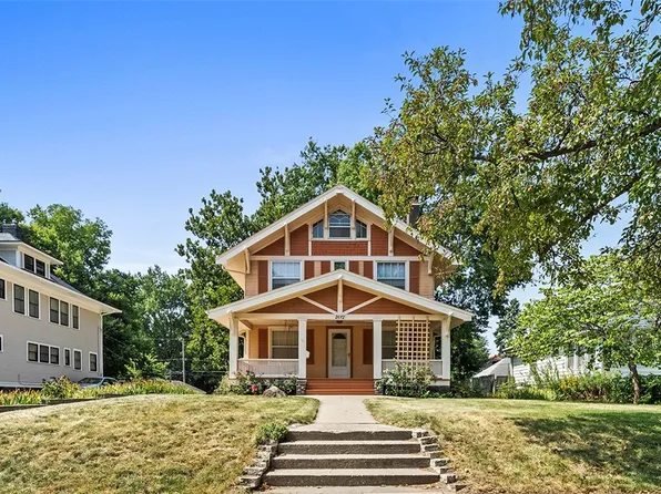 2012 E 12th St, Des Moines, IA 50316