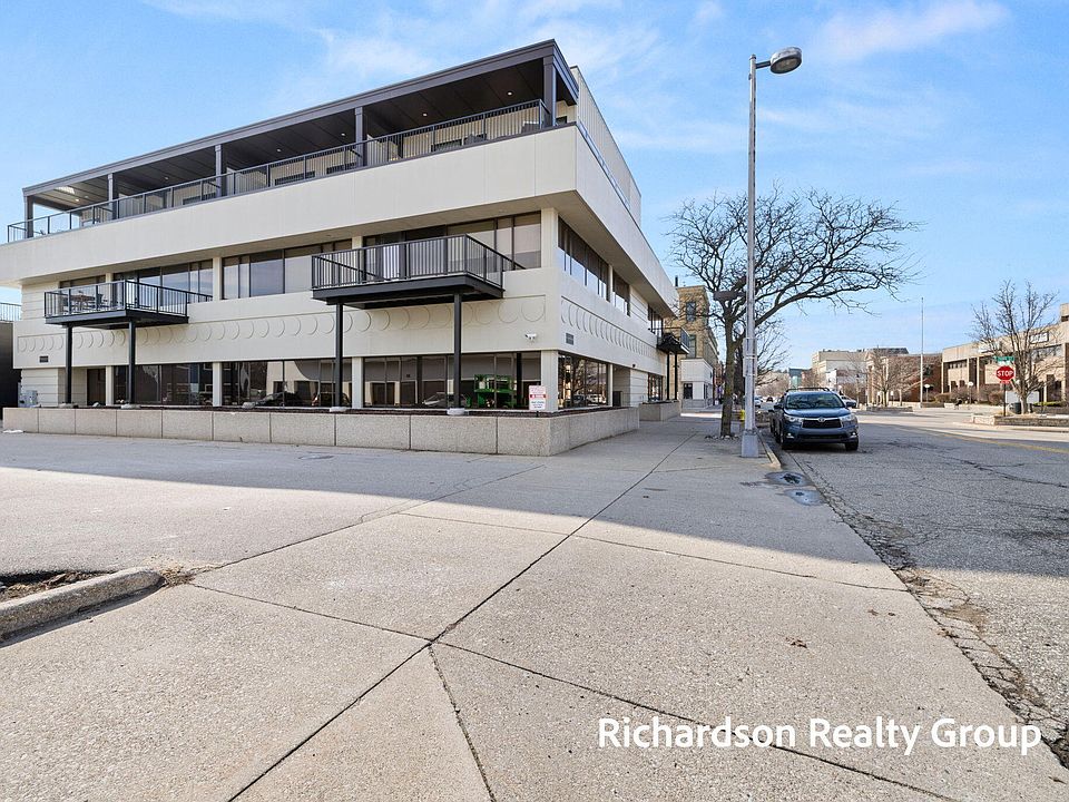 1st image of 300 Washington Ave #8