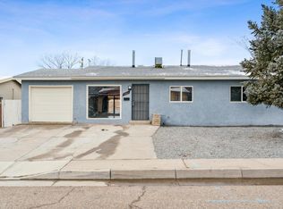 1023 Shirley St NE, Albuquerque, NM 87112