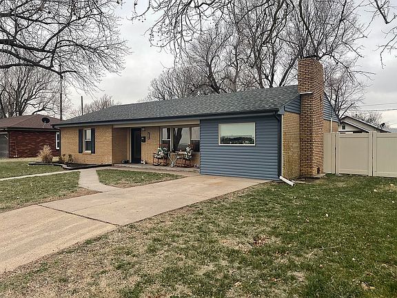 2nd image of 604 N Hirsch Ave