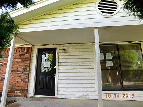 4th image of 238 Bridle Dr
