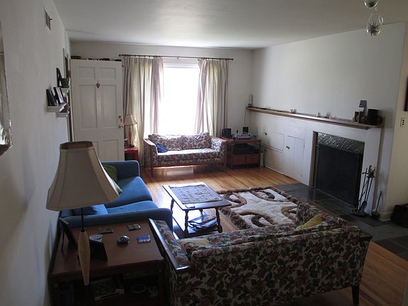 Spacious living room