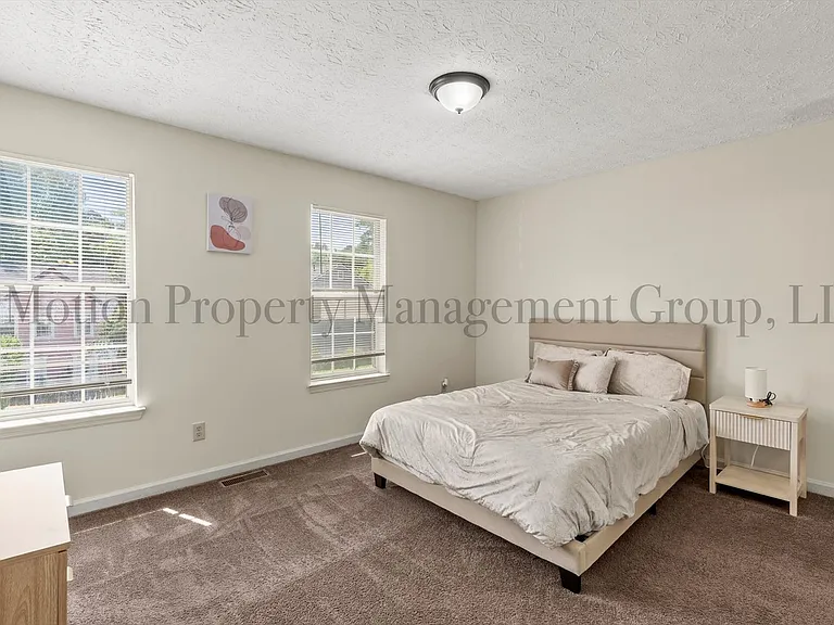 6426 Charter Way — Photo 10