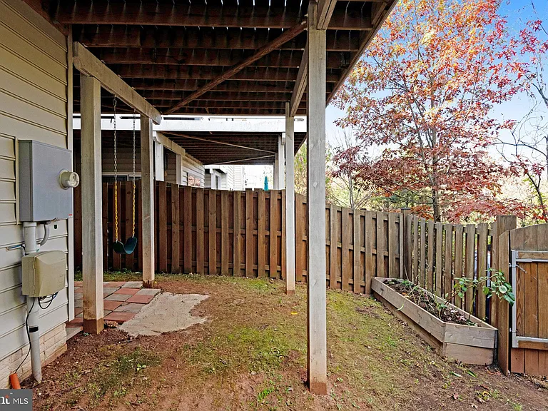 24803 Mason Dale Ter — Photo 35