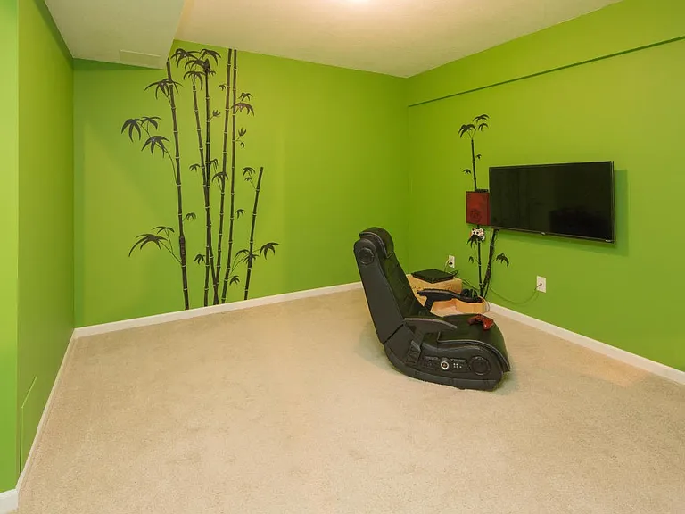 7375 Salerno Cir — Photo 19