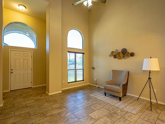 4th image of 6015 Narciso Dr