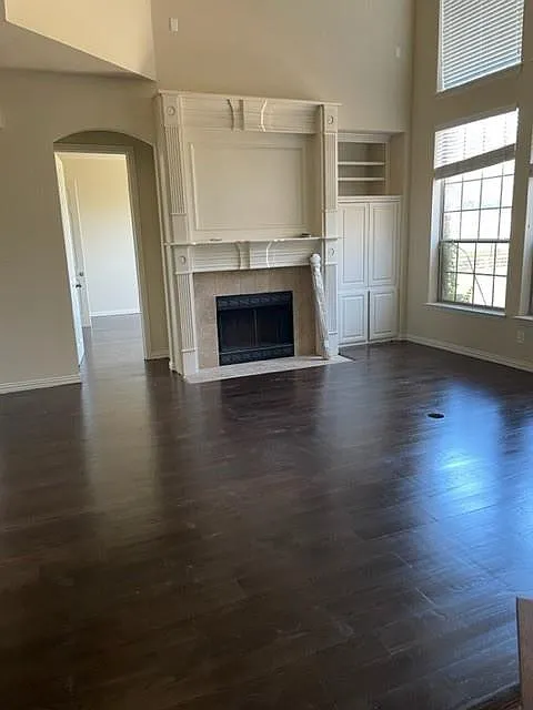 4 bed, 3.5 bath, 3516 sqft, $3,495 — Photo 2