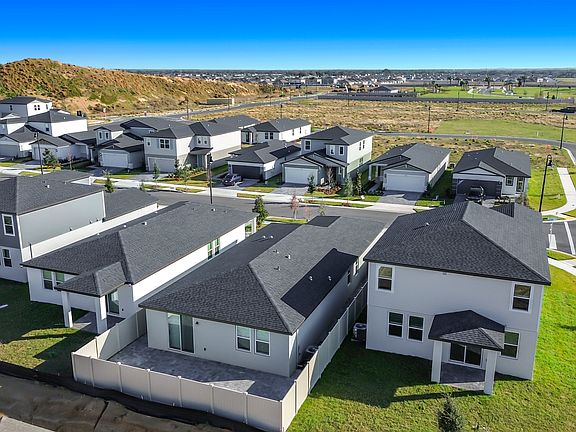 4th image of 5505 Clove Row