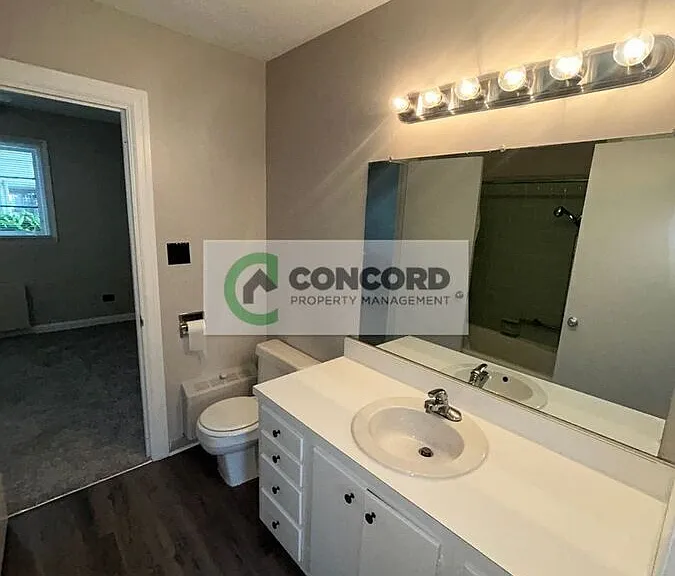 1450 Bergamot Loop #F — Photo 8