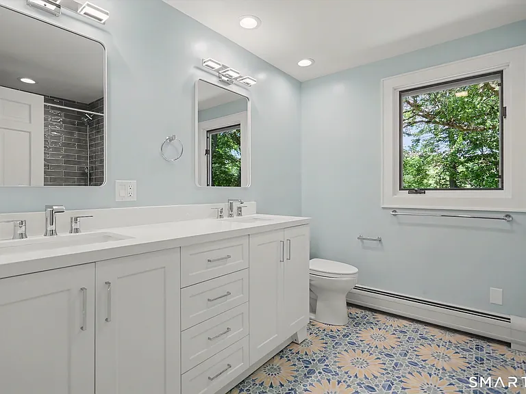 145 Casmir Dr — Photo 26