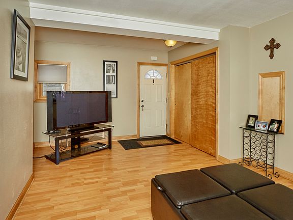 4th image of 3259 N Bartlett Ave #3259