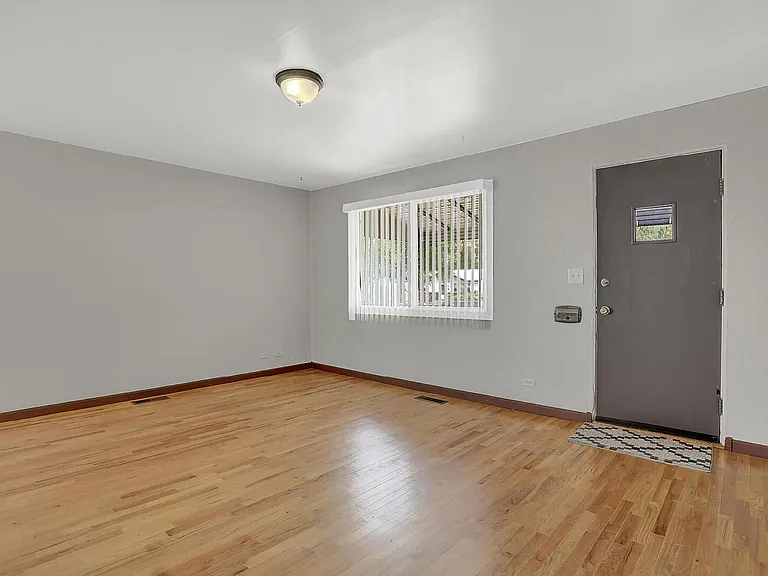 623 Iowa Ave — Photo 6