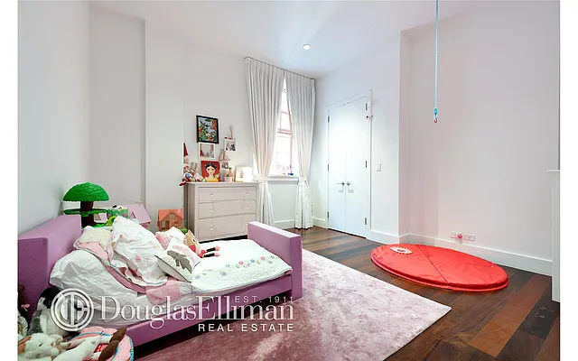 Sold by Douglas Elliman | media 29