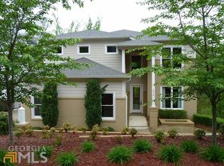 215 Kings Mill Ct, Roswell, GA 30075