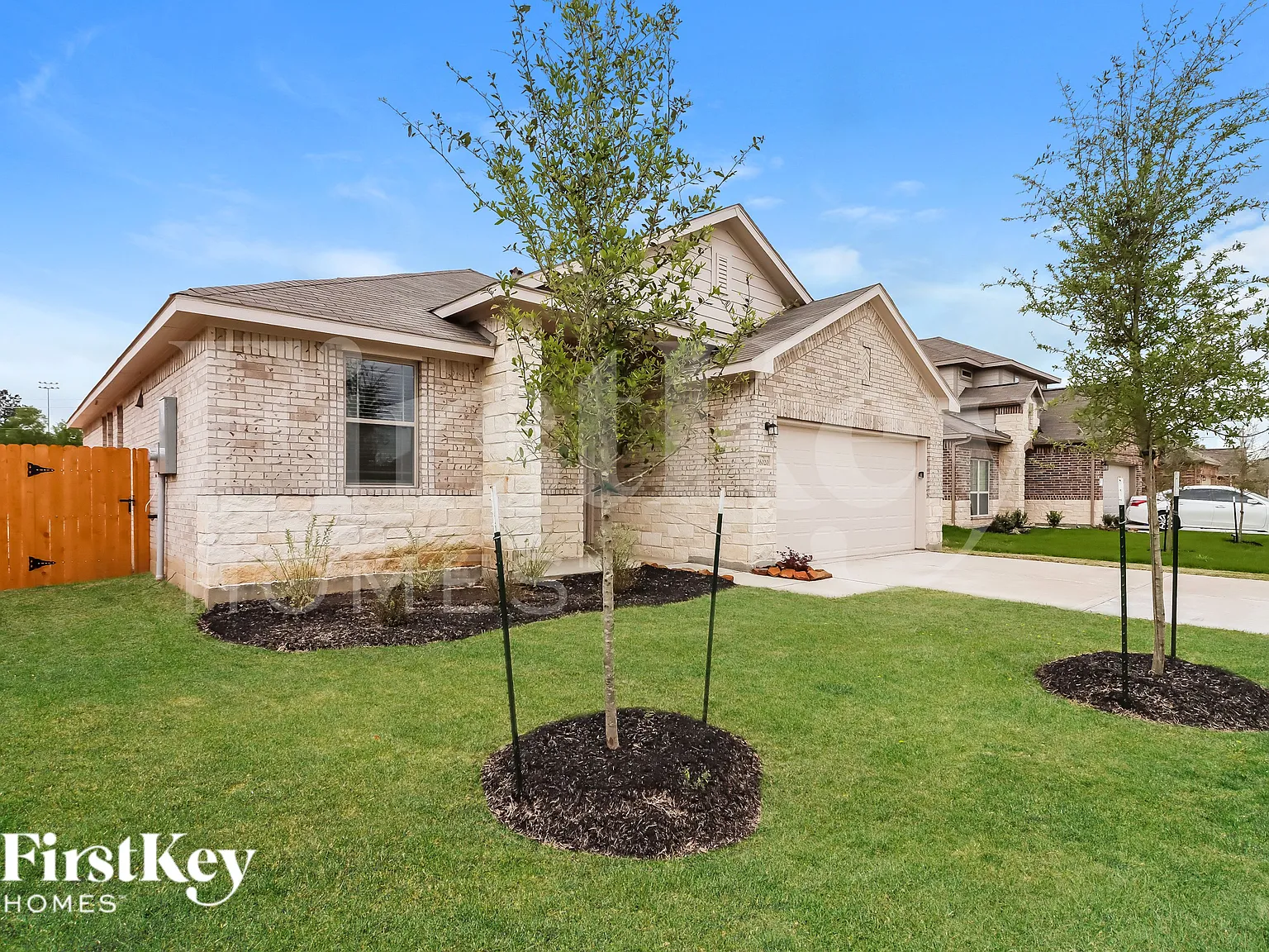 3 bed, 2.0 bath, 1619 sqft, $1,545 — Photo 2