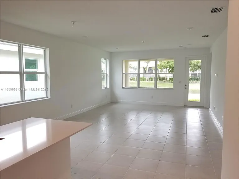 4129 Marina Way — Photo 10