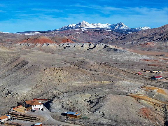 2nd image of 5 Deer Rd