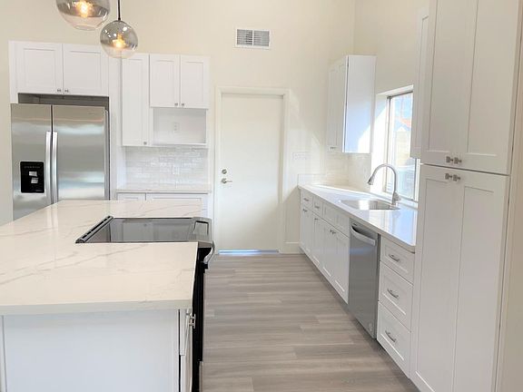 4th image of 4337 E Evans Dr