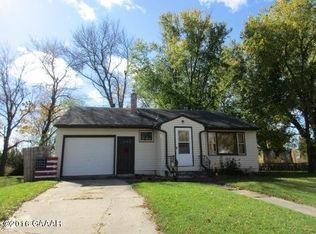 605 W 8th St, Morris, MN 56267