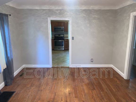 4th image of 6403 Orchard Ln
