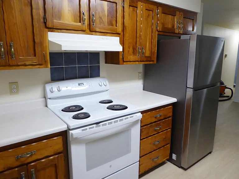 3400 E Locust St — Photo 6