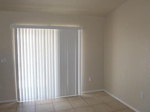 4th image of 3012 Caravan Dr