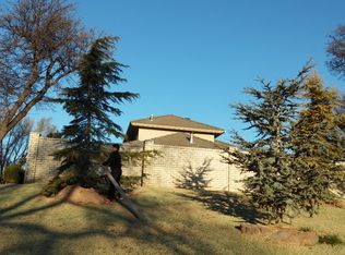 2822 Oak Leaf Cir, Enid, OK 73703