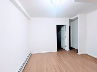 (Undisclosed Address), South Richmond Hill, NY 11419