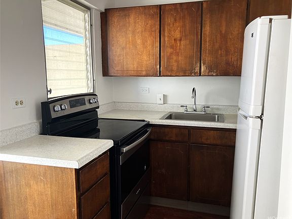 2nd image of 2609 Ala Wai Blvd APT 1203