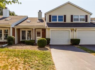 13 Old Stone Ln, Rochester, NY 14615