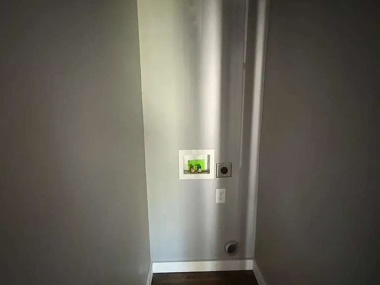 Unit Photo