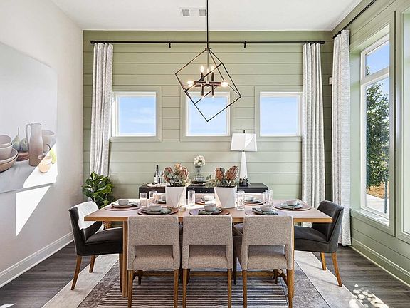 The Chadwell - Dining