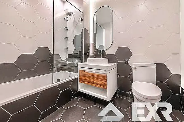 Rented by The KCI Group | media 28