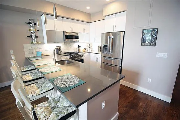 Sold by Weichert/Exchange Place | media 2