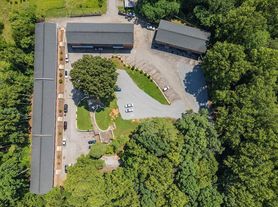 100 Ridge View Ln