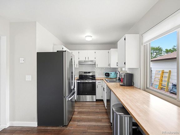 5th image of 1403 Elmwood Street