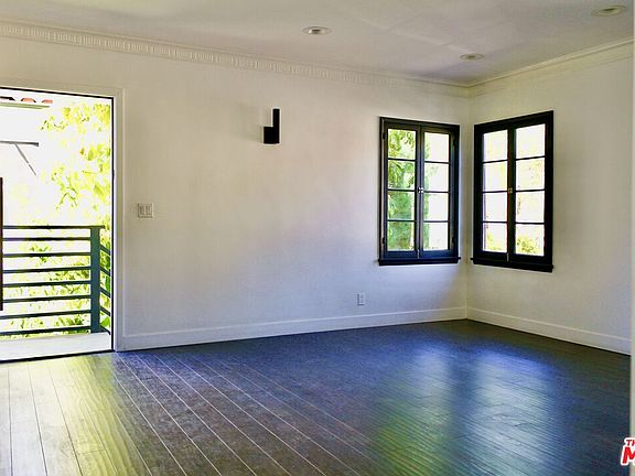 3rd image of 8216 Willoughby Ave