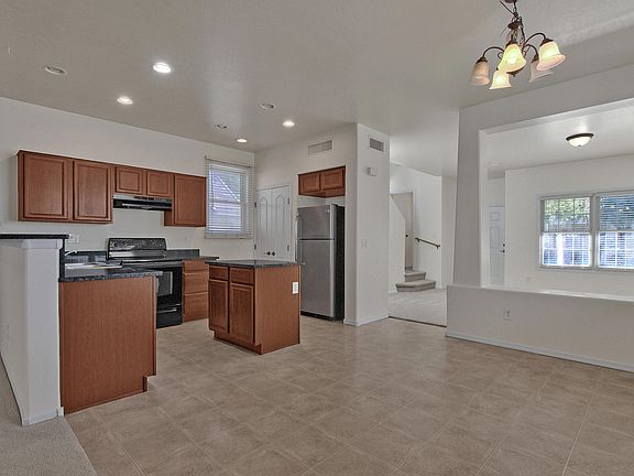 2nd image of 2110 E Sunland Ave