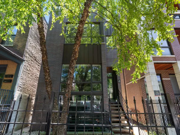 1131 W Addison St #2, Chicago, IL 60613