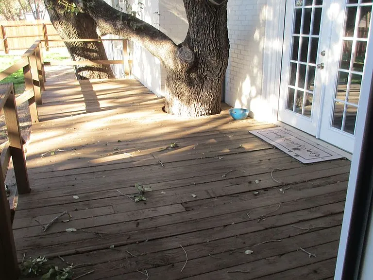 604 S Spring St — Photo 26