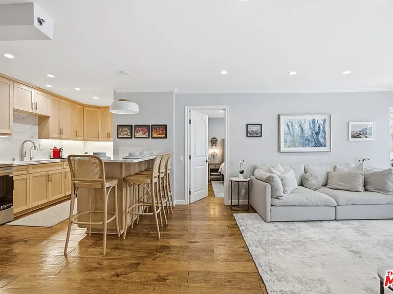 1040 Coast Blvd #401 — Photo 4