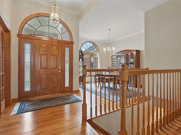 5th image of 4907 Oakhurst Ave