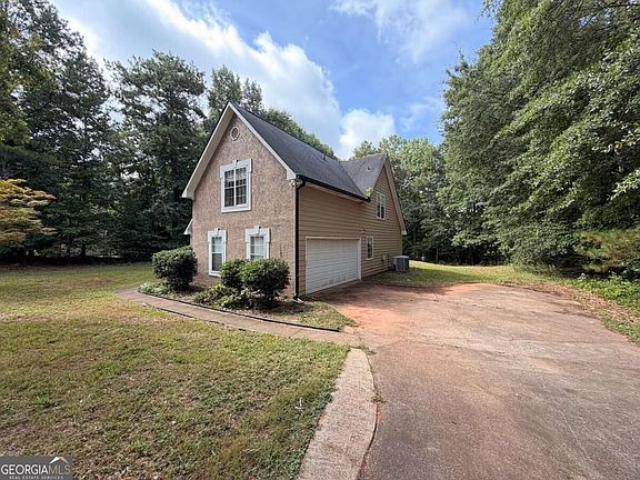 3rd image of 73 Stowe Way