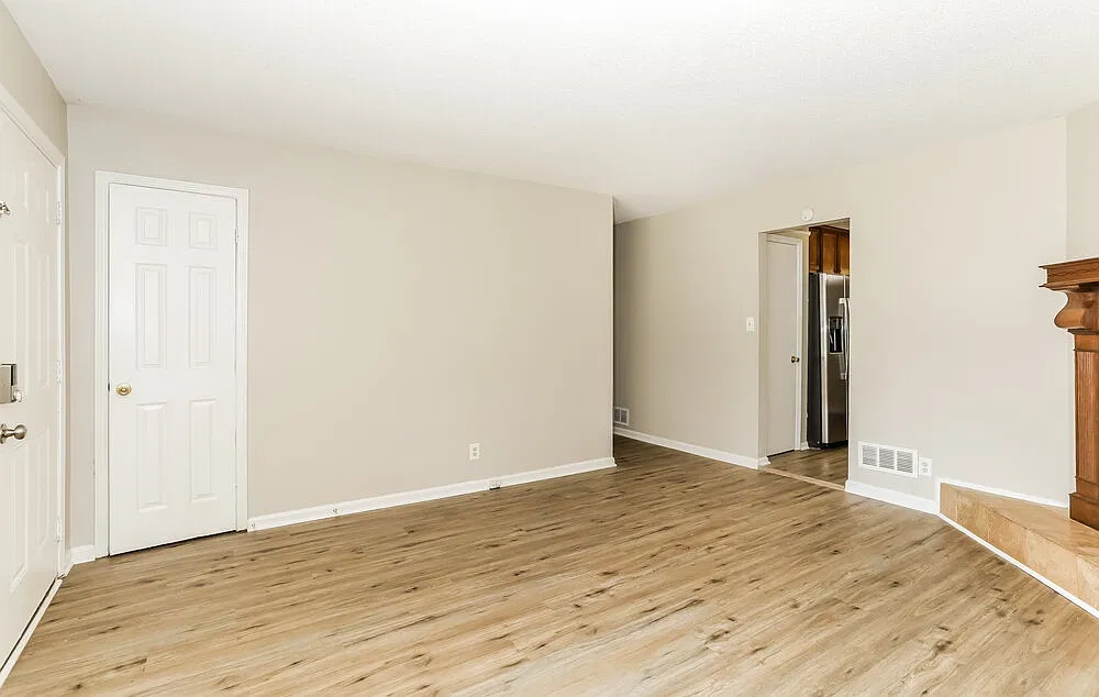4 bed, 1.5 bath, 1218 sqft, $2,200 — Photo 4