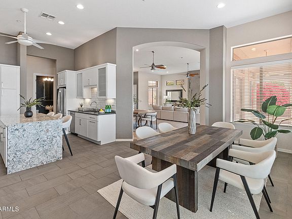 3rd image of 2207 W CAMARGO Drive