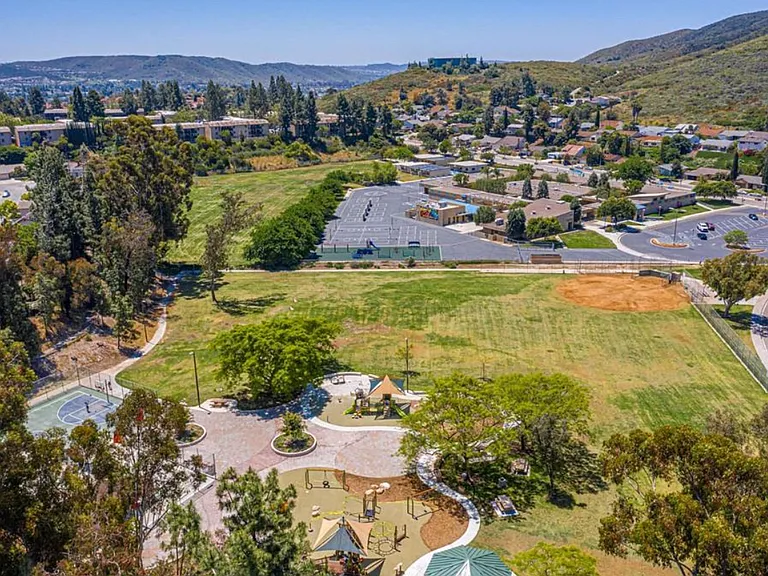 Rolling Hills Park and Rolling Hills Elementary