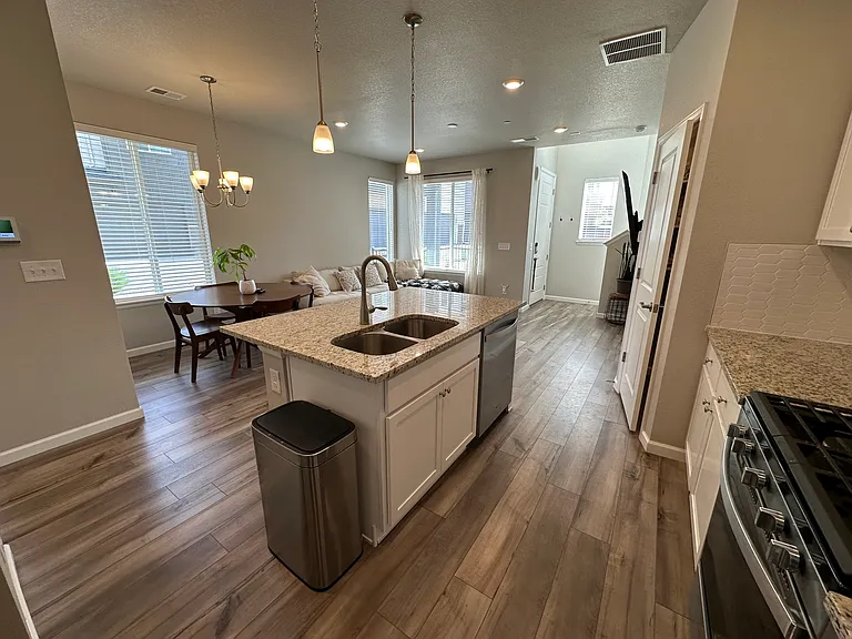 457 Millwall Cir — Photo 8