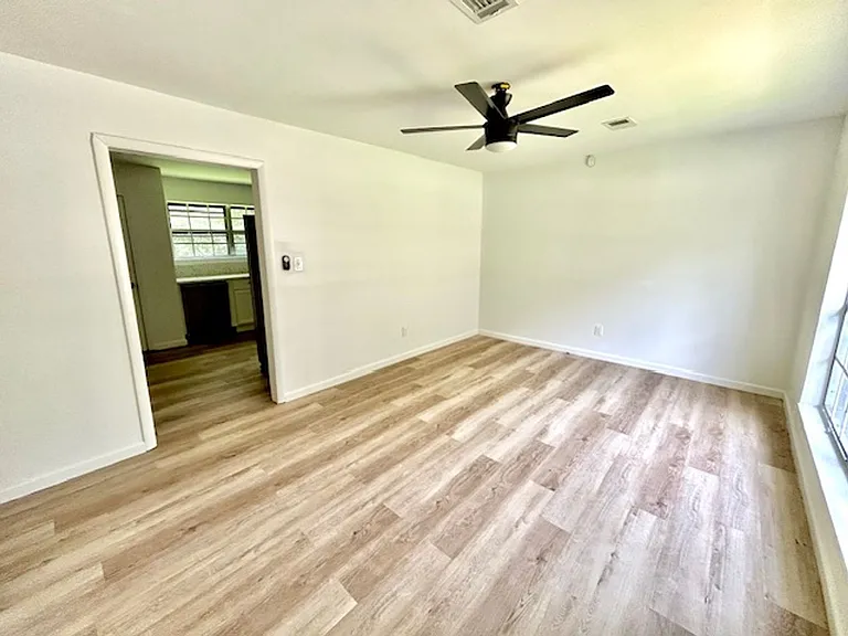3215 Delia Ln NW — Photo 3