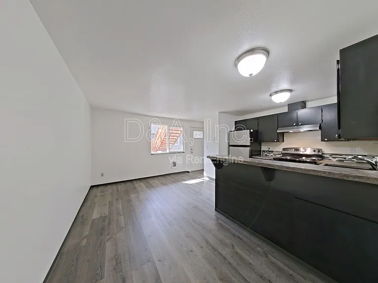 1961 NW Grant Ave #1 — Photo 3